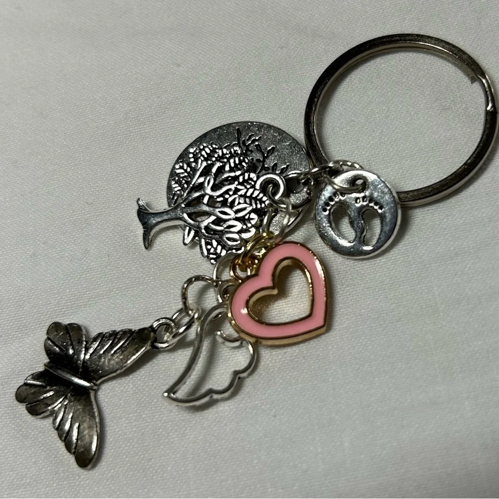 Silver keychain “Life is a‎ gift” charms
